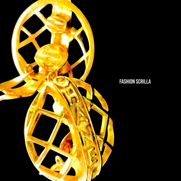 Chanel Vintage XL Runway Earrings - Picture 2 of 16